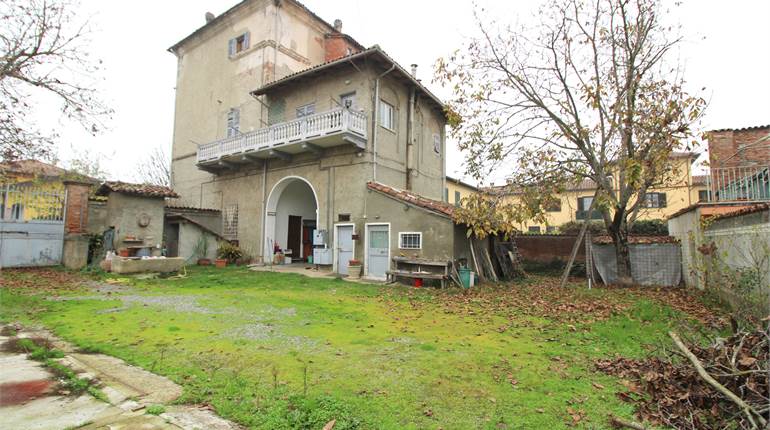 Farmhouse for sale in Novi Ligure