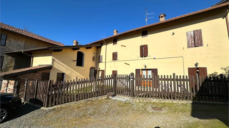 Farmhouse for sale in Serravalle Scrivia