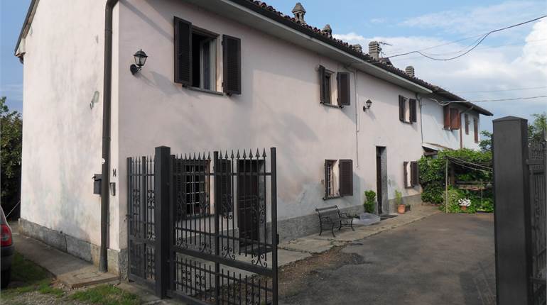 Town House for sale in Tortona