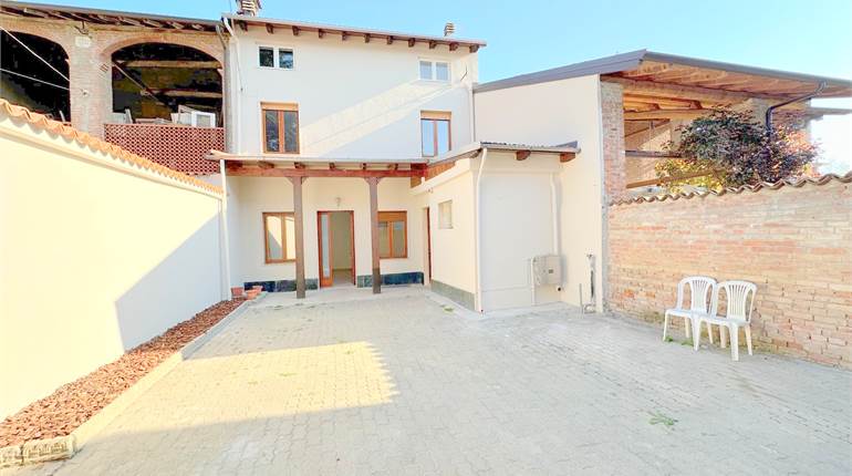 Semi Detached House for sale in Basaluzzo