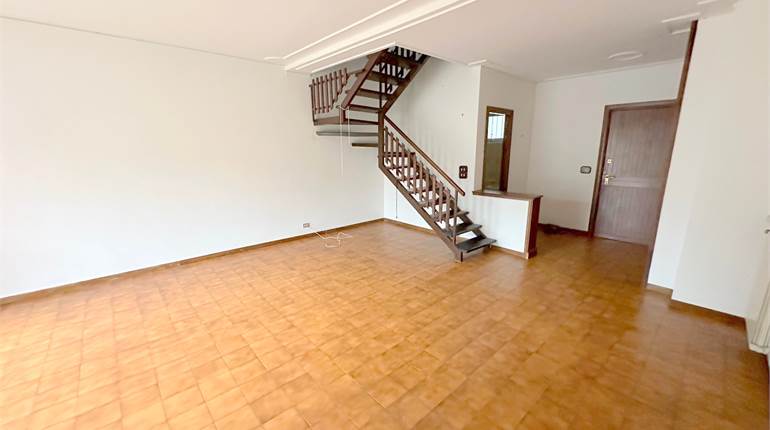 Novi Ligure Alessandria appartamento su più livelli