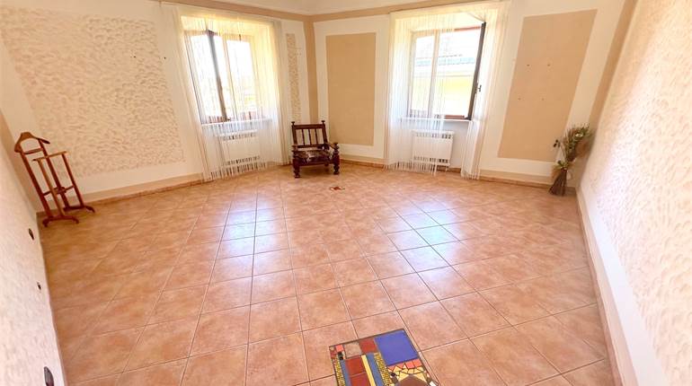 3+ bedroom apartment for sale in Novi Ligure