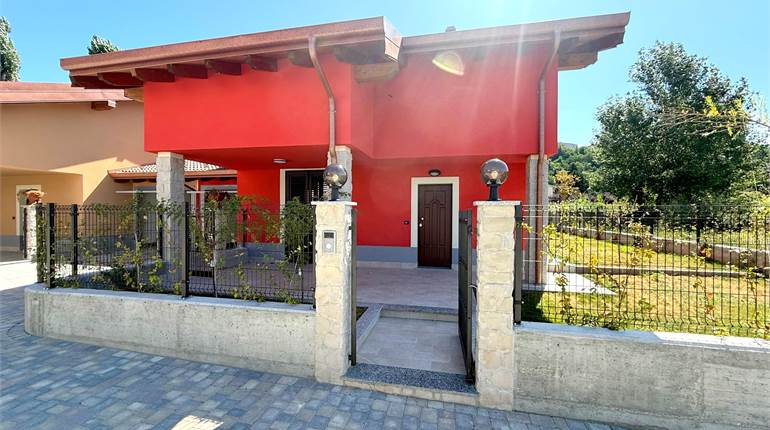 Villa in Vendita a Stazzano (AL)