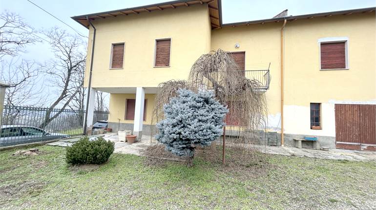 Town House Sale in Predosa (AL)
