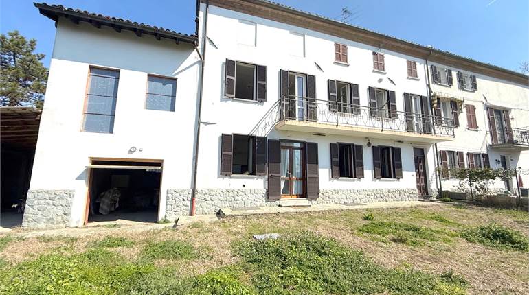 Casa singola in Vendita a Sant'Agata Fossili (AL)