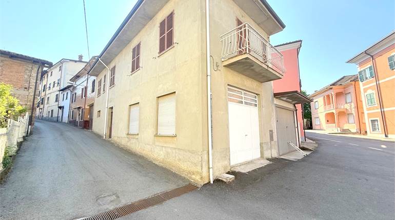 Casa singola in Vendita a Sant'Agata Fossili (AL)